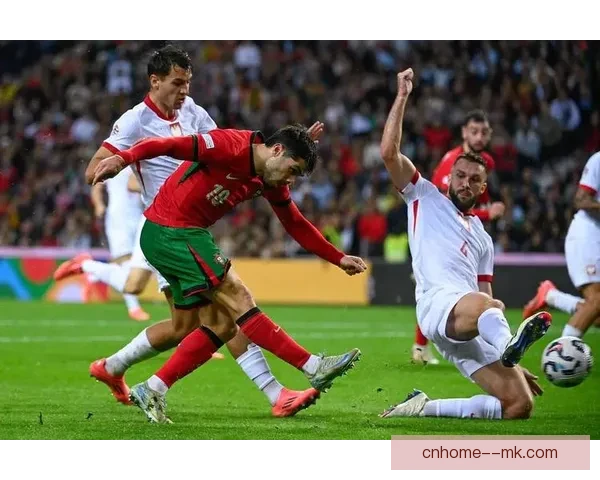 C罗对阵波兰上演极致倒钩破门 展现超凡技术震撼全场